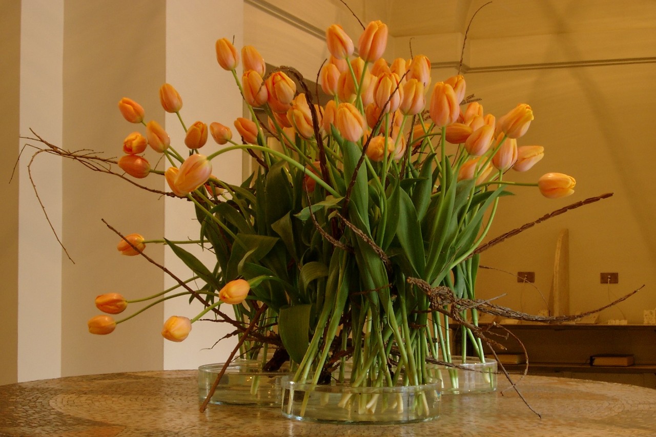 composizione floreale hotel tulipani